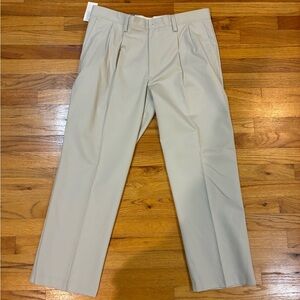 NEW WITH TAGS Men's Docker’s Tan Pants